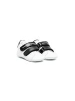 Givenchy Kids baskets en cuir à attache scratch - Blanc