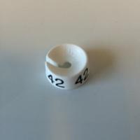 MB wit/zwart 42 voor op kledinghanger