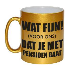 Wat fijn dat je met pensioen gaat gouden cadeau koffiemok / theebeker afscheidscadeau 330 ml   -