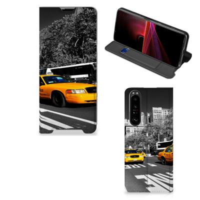 Sony Xperia 1 III | Book Cover | New York Taxi