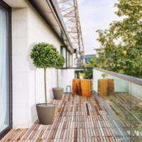 Buxus bol op stam kunstplant 140cm - UV bestendig