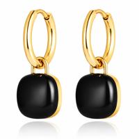 Deja Jewels Oorringen Goudkleurig Met Zwarte Acryl Hanger