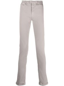 Sartoria Tramarossa pantalon chino slim à plaque logo - Gris