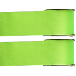 2x Hobby/decoratie lime groene satijnen sierlinten 2,5 cm/25 mm x 25 meter