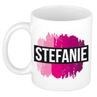 Stefanie naam cadeau koffie mok - beker - met roze verfstrepen - Cadeau collega - moederdag