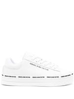 Versace Jeans Couture baskets en cuir à lacets - Blanc