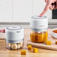 Mini Food Processor – Oplaadbaar – Draagbaar – Incl. 2 kopjes (200 & 300ml) – Incl. Mesjes -  Hakmolen - Keukenmachine