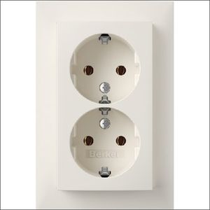 Berker S1 wandcontactdoos met randaarde 2-voudig polarwit mat 47741909