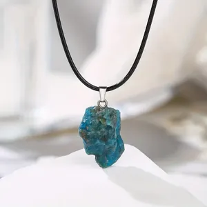 Leren Ketting met Ruwe Blauwe Apatiet Edelsteen - Sieraden - Spiritueelboek.nl