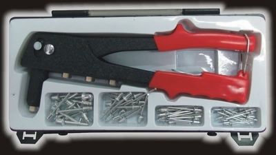 Popnagelset inclusief tang en accessoires Popnagelset inclusief tang en accessoires