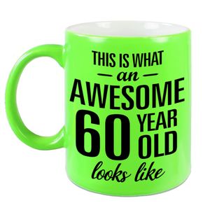 Awesome 60 year cadeau mok / beker neon groen 330 ml   -