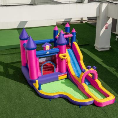 Opblaasbare Waterglijbaan met Prinsessenthema Voorzien van een Grote Glijbaan Springgedeelte Klimwand Ringwerpspel en Meer