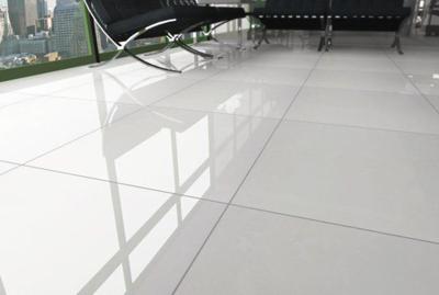 Super wit hoogglans 60x60 vloertegels / wandtegels gerectificeerd