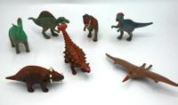 8 dinosaurussen 7 op foto + in extra bonus dino. 8 dinosaurussen 7 op foto + in extra bonus dino.