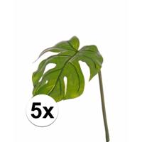 Kunstplant Monstera tak - 5x stuks - bladgroen steel - 55 cm - gatenplant takken Kunstplant Monstera tak - 5x stuks - bladgroen steel - 55 cm - gatenplant takken