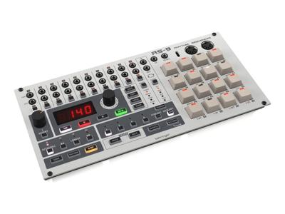 Behringer RS-9