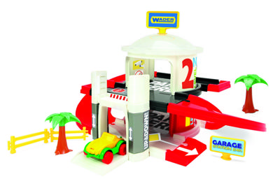 Wader garage met lift 2 verdiepingen