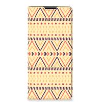 Motorola Edge 30 Pro | Hoesje met Magneet | Aztec Yellow