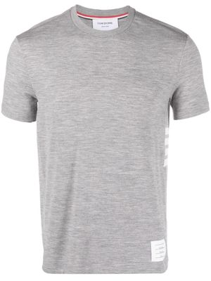 Thom Browne t-shirt à patch logo - Gris