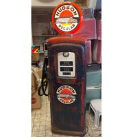 Martin & Schwartz Model 80 Benzinepomp &apos;Hudson&apos; Met Prachtige Patina