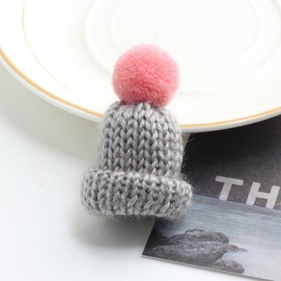 12PCS cute mini gebreide hairball Hat broche trui pinnen badge (grijs)