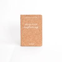 Reisdagboek Woody notebook kurk A6 Never stop exploring | Miss Wood Reisdagboek Woody notebook kurk A6 Never stop exploring | Miss Wood