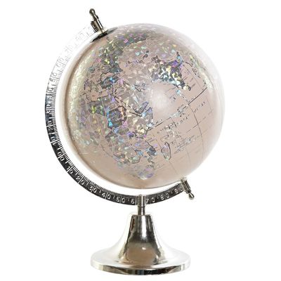Decoratie wereldbol/globe lichtroze/zilver op metalen voet 40 x 22 cm