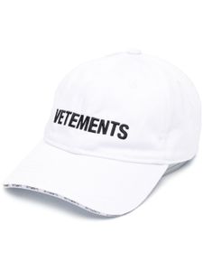 VETEMENTS casquette à logo brodé - Blanc