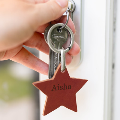 Leren sleutelhanger graveren - Ster - Bruin