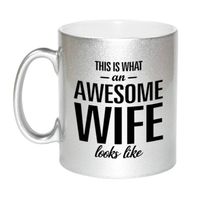 Awesome wife / echtgenote zilveren cadeau mok / verjaardag beker 330 ml - feest mokken - thumbnail