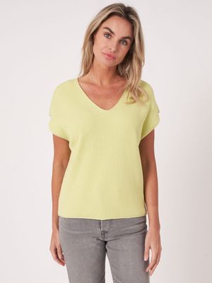 Gebreide V-hals top met fijne ribtextuur van cashmere-katoenmix