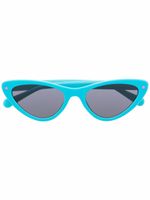 Chiara Ferragni lunettes de soleil à monture papillon - Bleu