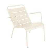 Fermob Luxembourg Low loungestoel met arm Beige Latte