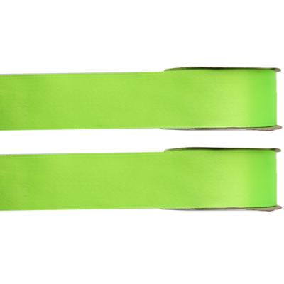 Hobby/decoratie sierlint - 2x - satijn - limegroen - 1,5 cm/15 mm x 25 meter - cadeaulint