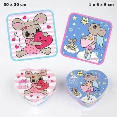 Van Der Doelen House of mouse magische handdoek leg hem in het water en het wordt een handdoek van 30x30 cm