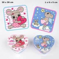 Van Der Doelen House of mouse magische handdoek leg hem in het water en het wordt een handdoek van 30x30 cm