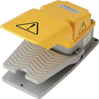 TRU COMPONENTS XF-302 Voetschakelaar 250 V/AC 15 A 1 pedaal Met beschermkap 1x NO 1 stuk(s)