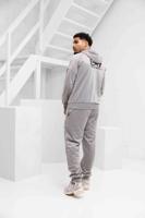 EA7 Emporio Armani 7M000915 Trainingspak Heren Grijs - Maat XXL - Kleur: Grijs | Soccerfanshop EA7 Emporio Armani 7M000915 Trainingspak Heren Grijs - Maat XXL - Kleur: Grijs | Soccerfanshop
