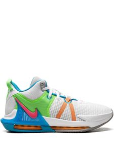 Nike baskets Lebron Witness VII - Gris