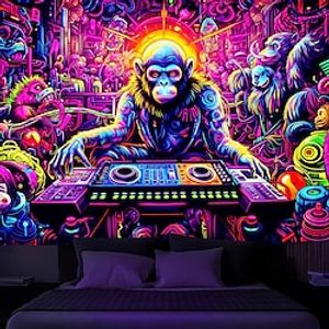 blacklight tapestry uv reactief glow in the dark dj chimpansees dier trippy misty natuur landschap hangend tapijt muur kunst muurschildering voor woonkamer slaapkamer Lightinthebox