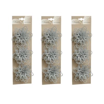 Kerstboomversiering Bloemen - 12x stuks - 11 cm - zilver glitter - op clip - ornament