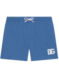 Dolce & Gabbana Kids short de bain à logo DG - Bleu