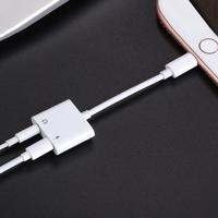 JOYROOM S-M403 ben Series Apple 3.5 + Lightning adapter lengte: 1 2 m (wit)
