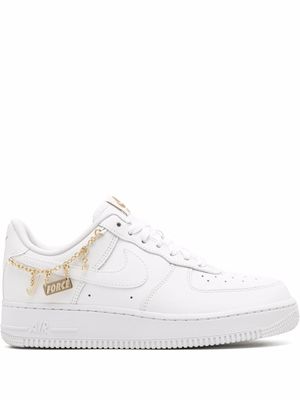 Nike baskets Air Force 1 '07 LX 'Lucky Charms' - Blanc
