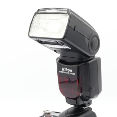 Nikon Speedlight SB-900 occasion