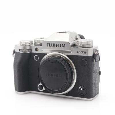 Fujifilm X-T5 body silver occasion