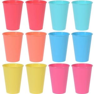 12x Gekleurde drinkbekers/mokken kunststof 12 cm