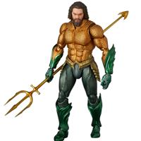 Medicom MAFEX Aquaman (Gold & Green Suit)