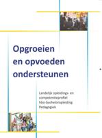 Opgroeien en opvoeden ondersteunen (Paperback)