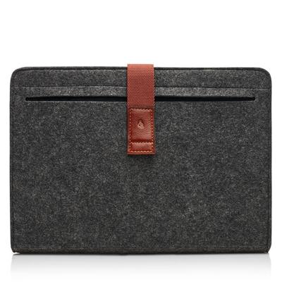 Castelijn en Beerens Laptophoes 15.6&apos;&apos; Licht Bruin